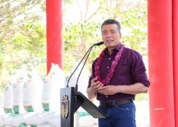 En Jiquipilas, Rutilio Escandón entrega apoyos a sectores productivos y espacios educativos