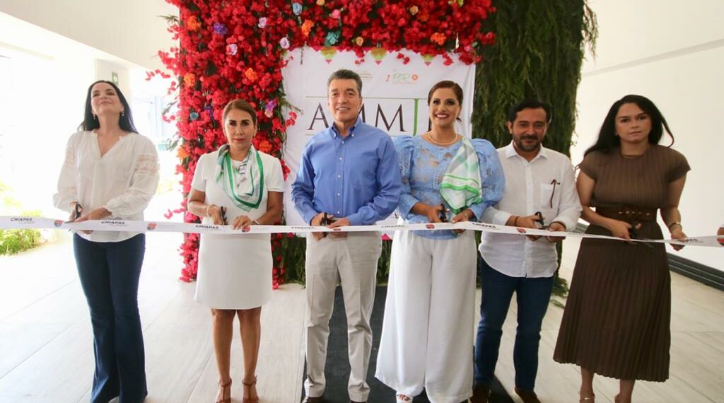 Inaugura Rutilio Escandón la Primera Feria Empresarial AMMJE 2023 Capítulo Tuxtla