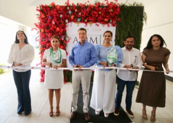 Inaugura Rutilio Escandón la Primera Feria Empresarial AMMJE 2023 Capítulo Tuxtla