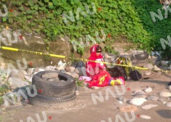 Mujer guatemalteca pierde a su bebé a la orilla del río Suchiate