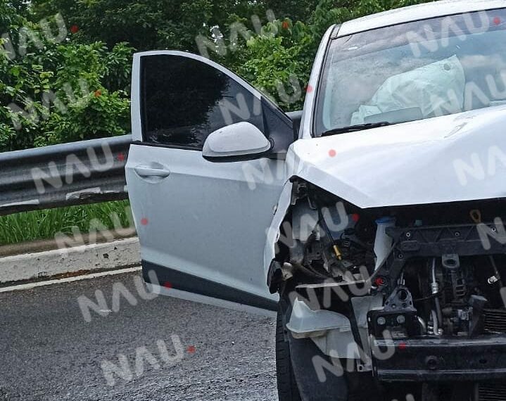 Solo daños materiales dejó accidente en la entrada de bonanza