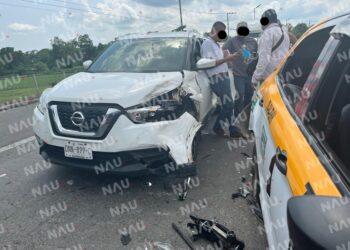 Choque por alcance deja daños por más de 30 mil pesos