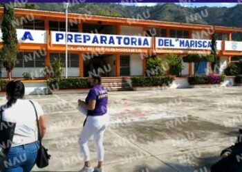 Padres se manifiestan en Motozintla por acoso de alumnas