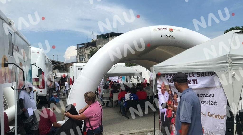 Convoyes de la salud atendieron en terminal de corto recorrido de Tapachula