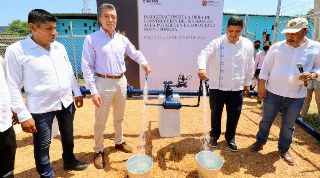 Beneficia Rutilio Escandón con Sistema de Agua Potable a habitantes de Nuevo Sonora, Palenque