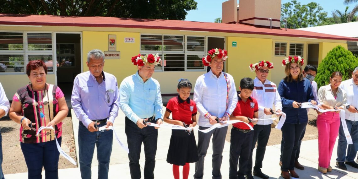 En Berriozábal, inaugura Rutilio Escandón construcción de espacios en la Primaria Joaquín Miguel Gutiérrez Canales