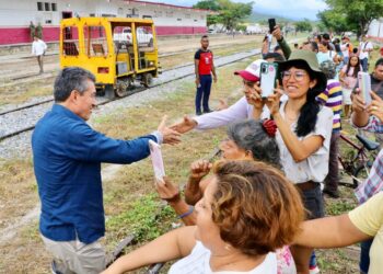 Rutilio Escandón acompaña al presidente AMLO en sobrevuelo y supervisión de obras en Chiapas
