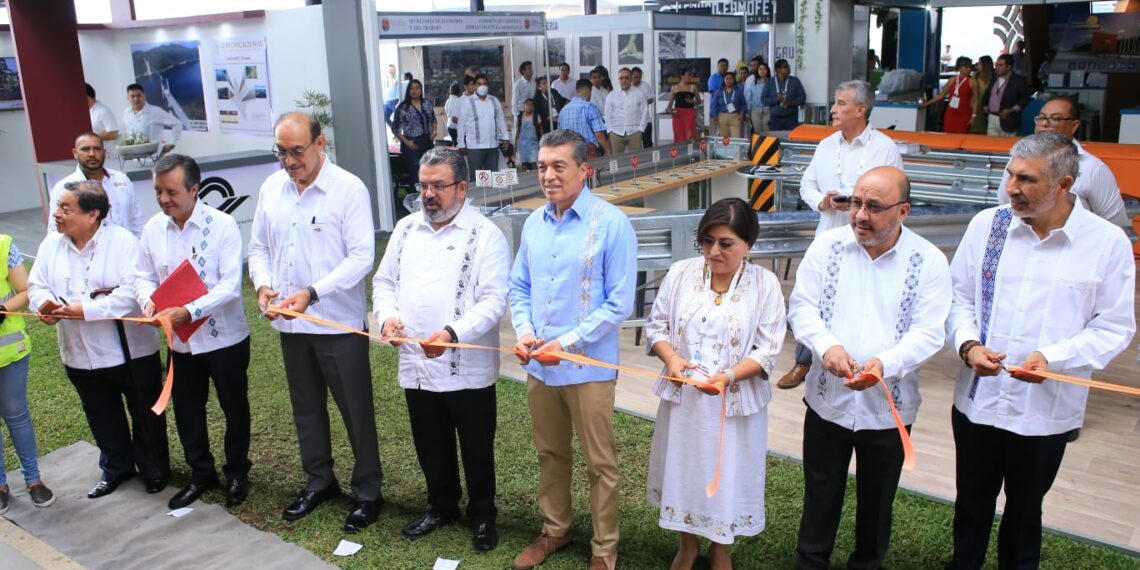 Rutilio Escandón y titular de SICT, Jorge Nuño Lara, inauguran el XIII Seminario de Ingeniería Vial