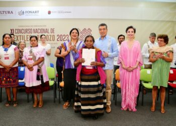 Encabezan Rutilio Escandón y Alejandra Frausto Premiación del XI Concurso Nacional de Textiles y Rebozo 2023