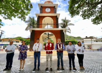 En Bochil, Rutilio Escandón inaugura rehabilitación integral del Parque Público del Barrio Centro