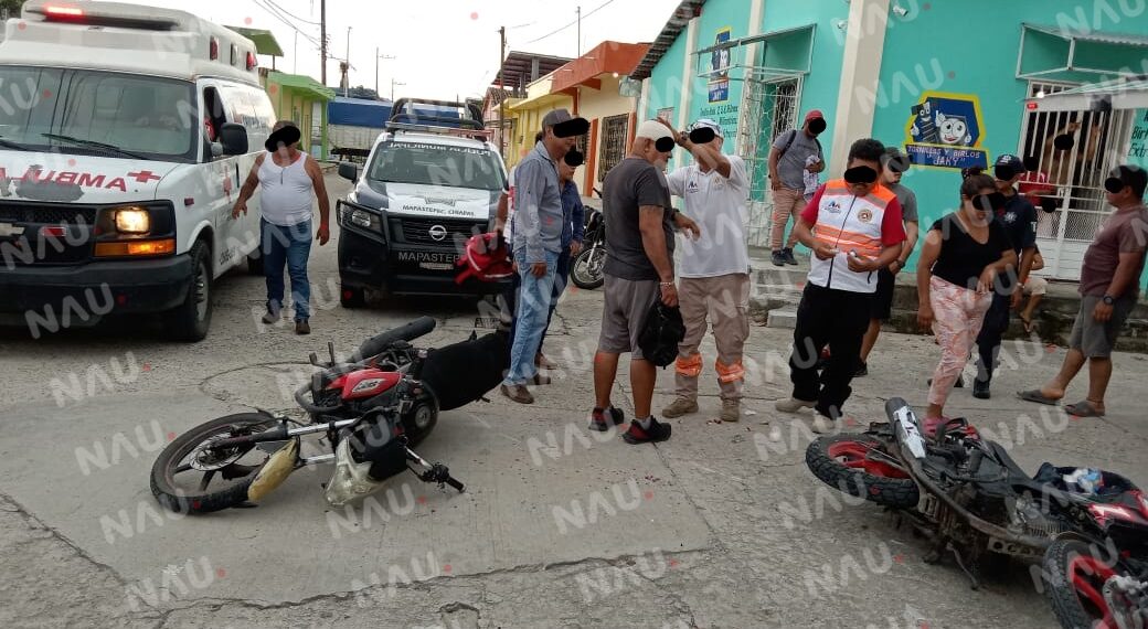 Choque de dos motocicletas deja dos lesionados en Mapastepec