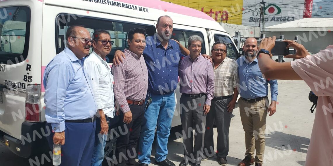 Frente de transportista de la costa de Chiapas se reúnen con personal de la SMyT