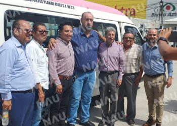 Frente de transportista de la costa de Chiapas se reúnen con personal de la SMyT