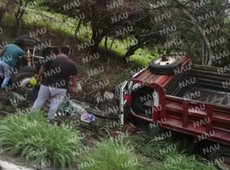 Mueren cuatro maestros en accidente