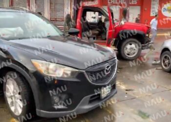 Un herido y daños materiales deja choque de dos vehículos