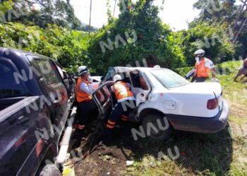 Dos heridos y una persona fallecida deja un accidente