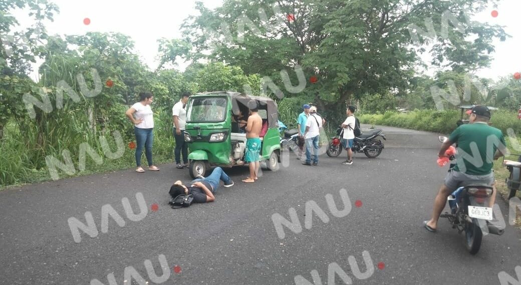Dos lesionados deja choque de una motocicleta y una moto de pasaje