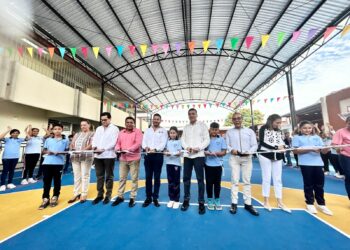 En Suchiapa, Rutilio Escandón inaugura domo y cancha en la Primaria Belisario Domínguez Palencia