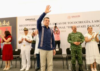 Inaugura Rutilio Escandón reconversión de áreas del Hospital Regional Dr. Rafael Pascacio Gamboa