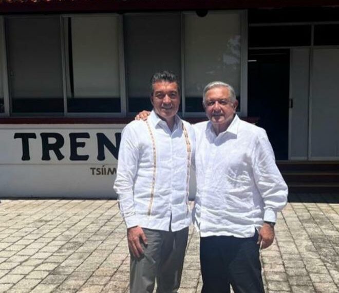 Rutilio Escandón acompaña al presidente AMLO a reunión de seguimiento al Tramo 1 del Tren Maya