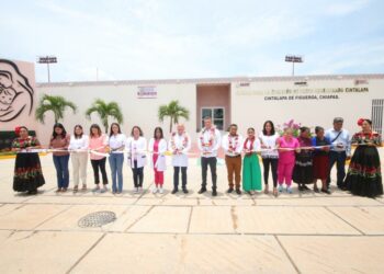 Rutilio Escandón inaugura la Clínica para la Atención del Parto Humanizado de Cintalapa