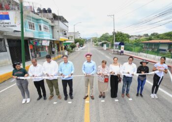 En Tuxtla Gutiérrez, Rutilio Escandón inauguró pavimentación y rehabilitación integral de vialidades