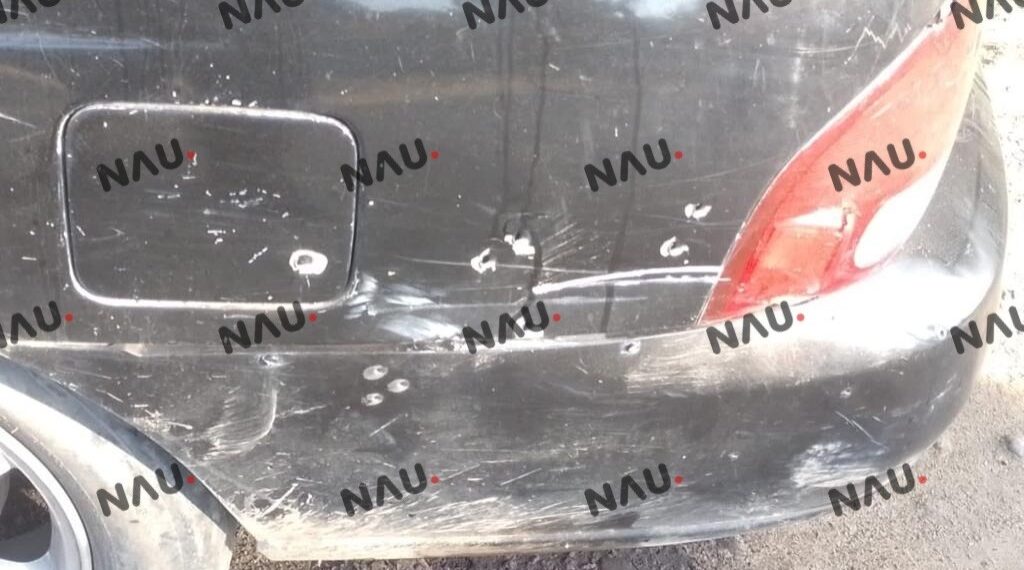 Le balearon su carro en la madruga