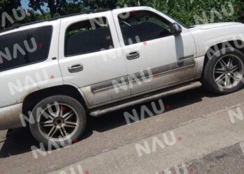 Localizan vehículo Tahoe con dos chalecos tácticos en frontera Hidalgo