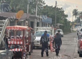 Tres lesionados en choque de dos mototriciclo