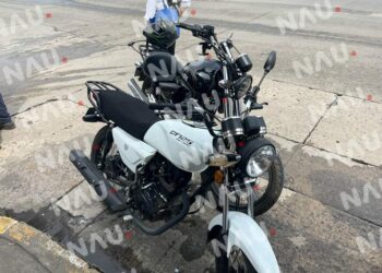 Chocan dos motociclistas en el boulevard Príncipe Akishino