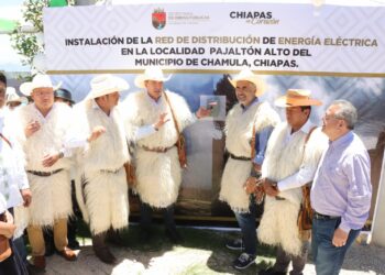Rutilio Escandón beneficia a familias de Pajaltón Alto, en Chamula, con obras de electrificación