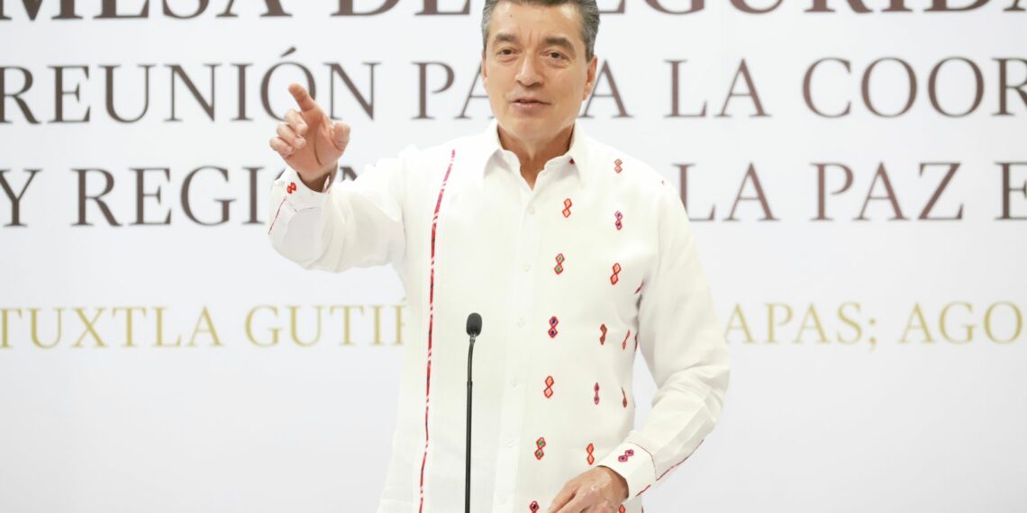 Aeronaves oficiales están para atender y cuidar al pueblo chiapaneco, destaca Rutilio Escandón