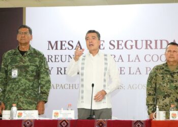 Junto a la Federación brindamos ayuda humanitaria a personas desplazadas, destaca Rutilio Escandón