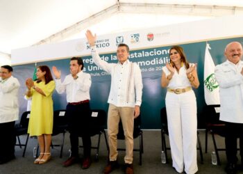 Rutilio Escandón y Zoé Robledo inauguran Unidad de Hemodiálisis del IMSS en Tapachula