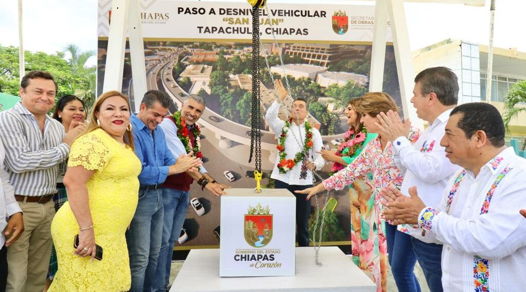 En Tapachula, Rutilio Escandón coloca primera piedra del Paso a Desnivel Vehicular San Juan