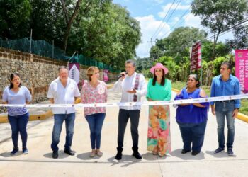 Rutilio Escandón inaugura pavimentación del camino a “Loma Linda”, en Tapachula