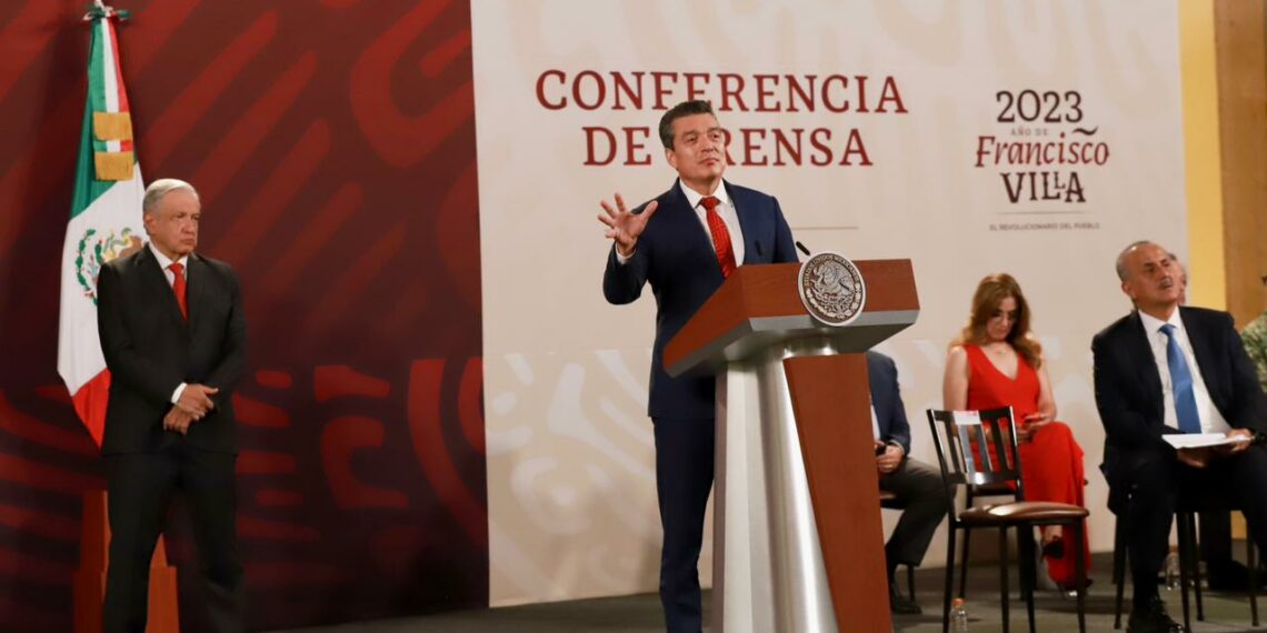 En conferencia matutina, Rutilio Escandón reconoce a AMLO por los grandes beneficios del Tren Maya