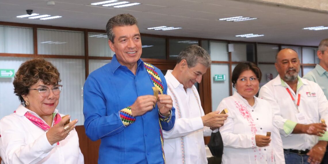 Reconoce Rutilio Escandón labor de carteros del Servicio Postal Mexicano