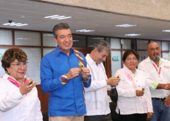 Reconoce Rutilio Escandón labor de carteros del Servicio Postal Mexicano