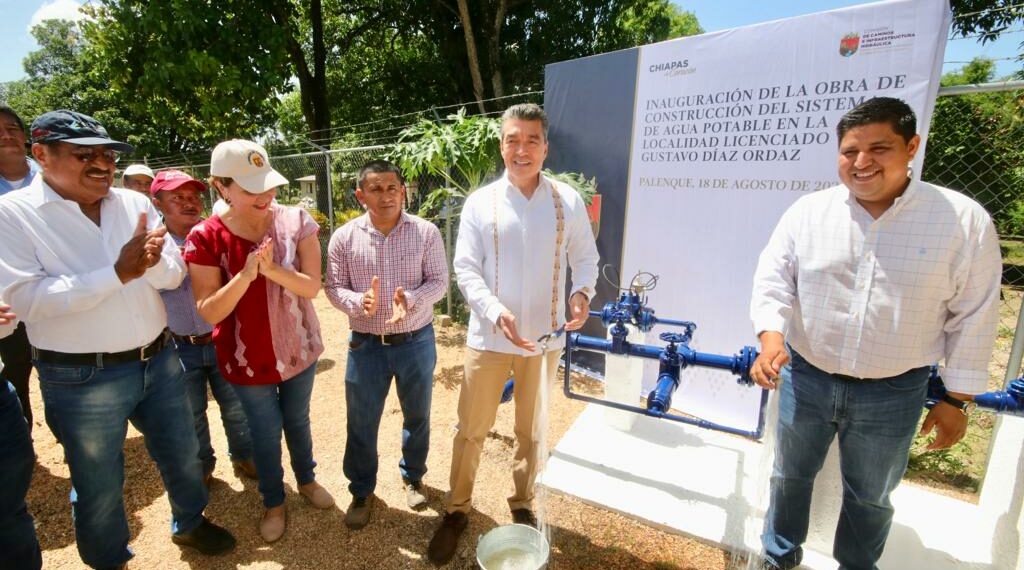En Palenque, Rutilio Escandón inauguró el Sistema de Agua Potable de la localidad Gustavo Díaz Ordaz