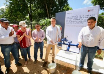 En Palenque, Rutilio Escandón inauguró el Sistema de Agua Potable de la localidad Gustavo Díaz Ordaz