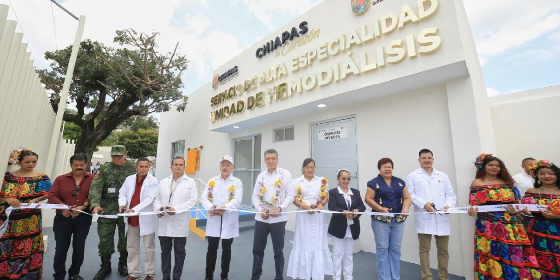 Con Unidad de Hemodiálisis, Rutilio Escandón fortalece atención médica en Arriaga