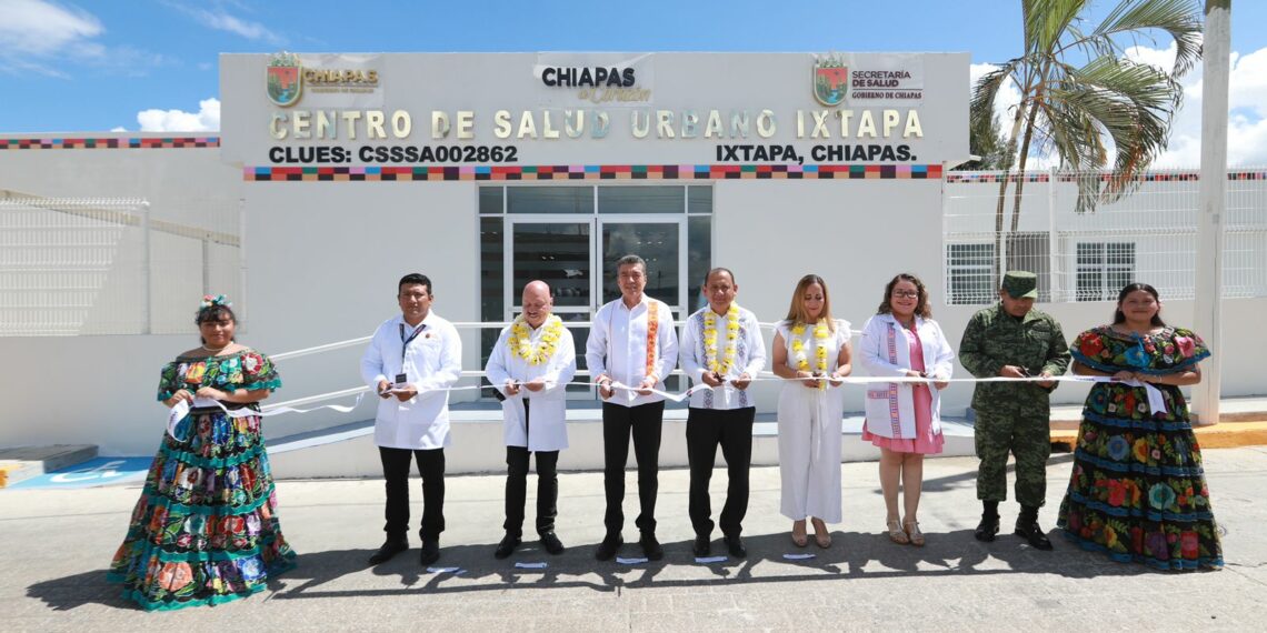 En Ixtapa, Rutilio Escandón fortalece infraestructura de salud, vial y deportiva