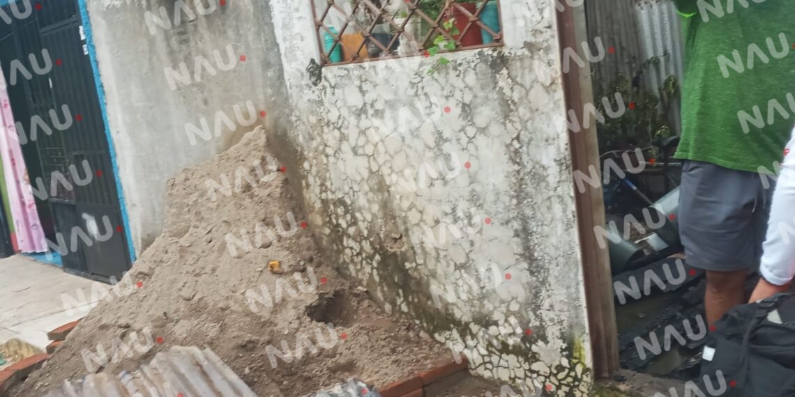 Atienden paramédicos de SAE a una señora de la tercera edad