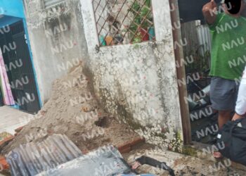 Atienden paramédicos de SAE a una señora de la tercera edad