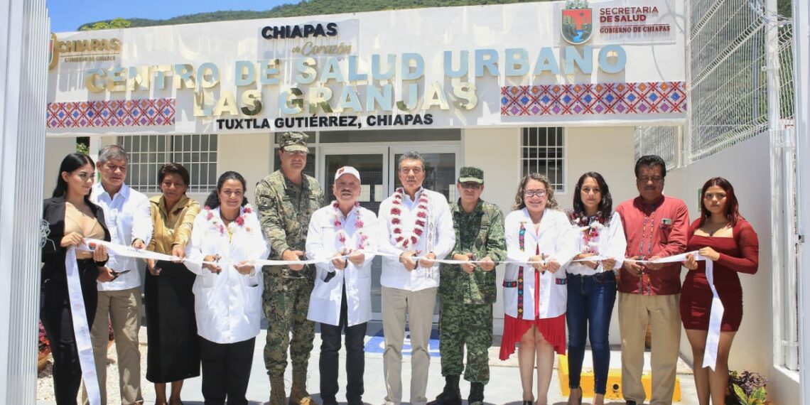 Inaugura Rutilio Escandón reconversión del Centro de Salud de la colonia Las Granjas, en Tuxtla Gutiérrez
