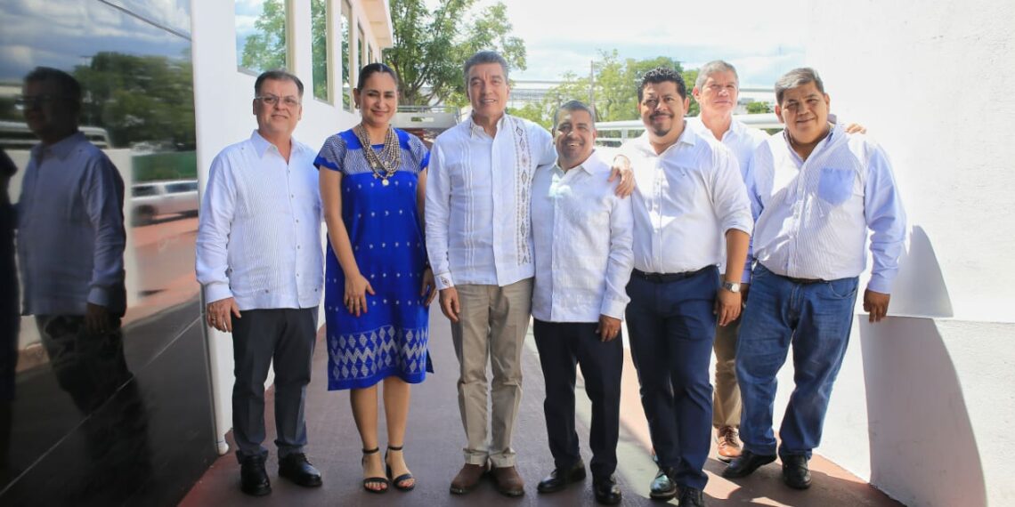 Rutilio Escandón moderniza sistema de recaudación hacendaria a través de Kioscos Electrónicos