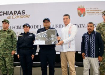 Entrega Rutilio Escandón vehículos, equipamiento, uniformes e incentivos a elementos de la SSyPC