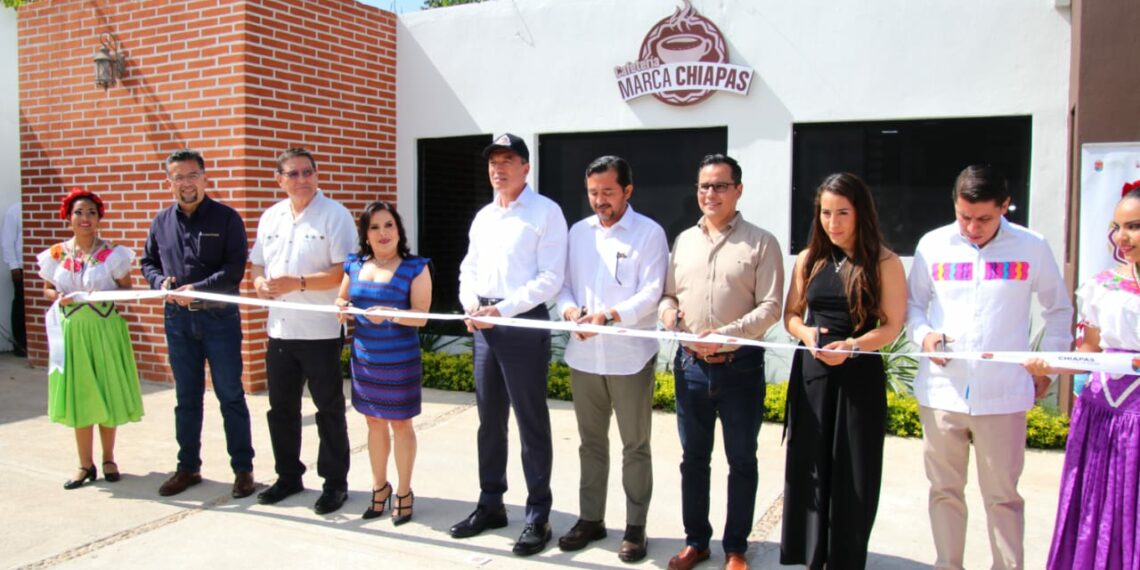 En Berriozábal, Rutilio Escandón inaugura la segunda Cafetería Marca Chiapas