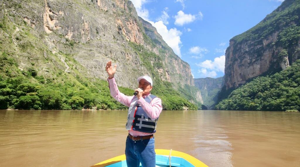 Rutilio Escandón supervisa acciones de limpieza del Cañón del Sumidero